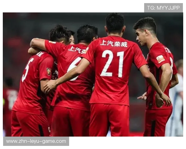 上港闯入亚冠强势表现，球迷热议晋级潜力